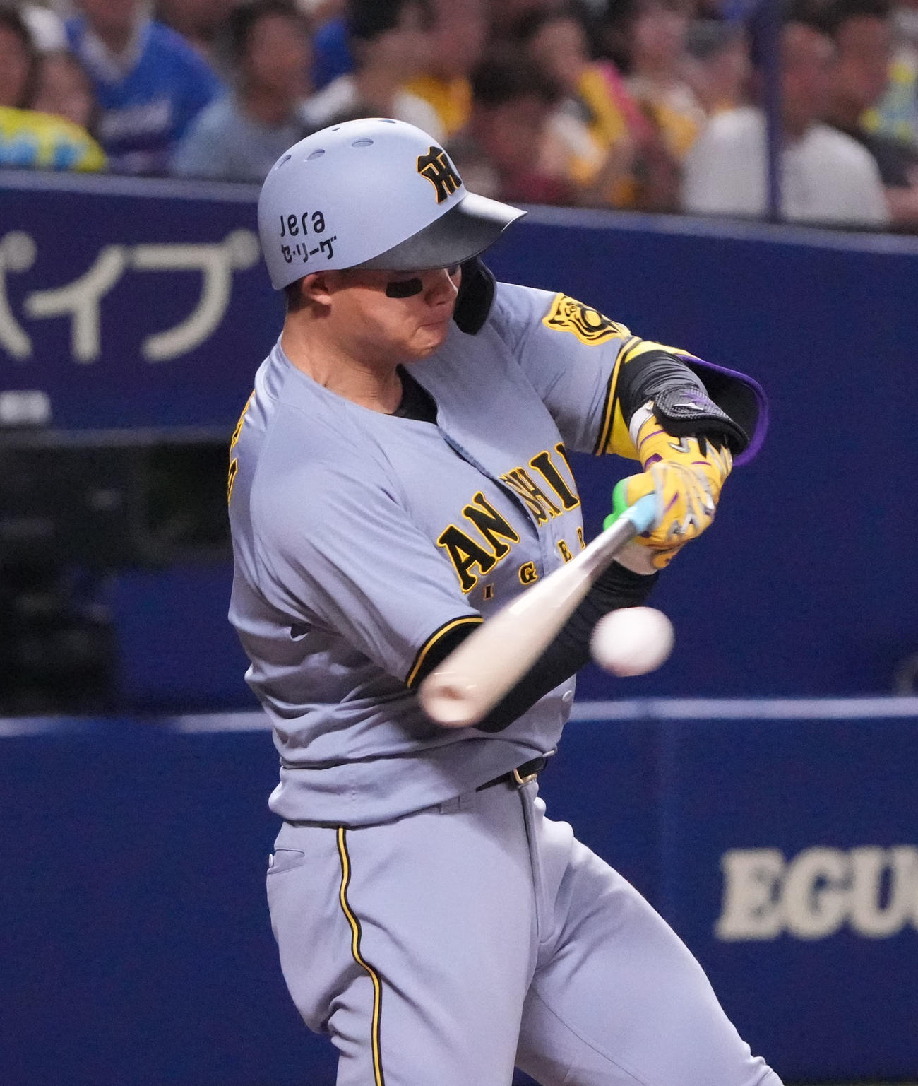 中日対阪神　9回表阪神1死満塁、右前適時打を放つ森下（撮影・森本幸一）