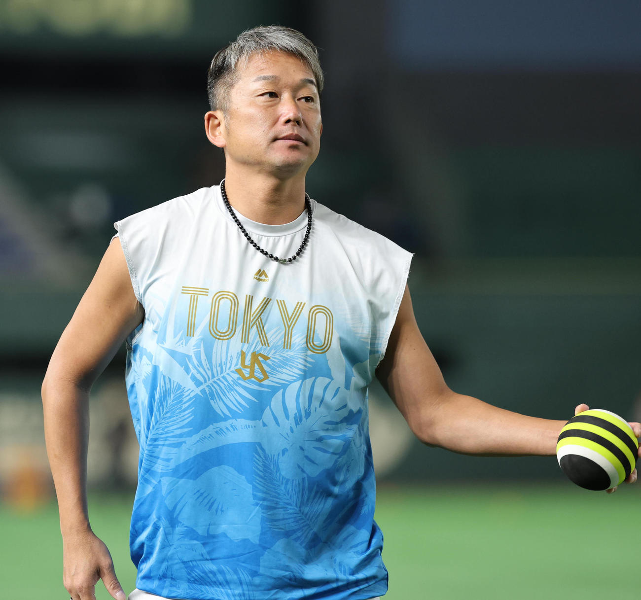 巨人対ヤクルト　調整するヤクルト石川（撮影・野上伸悟）