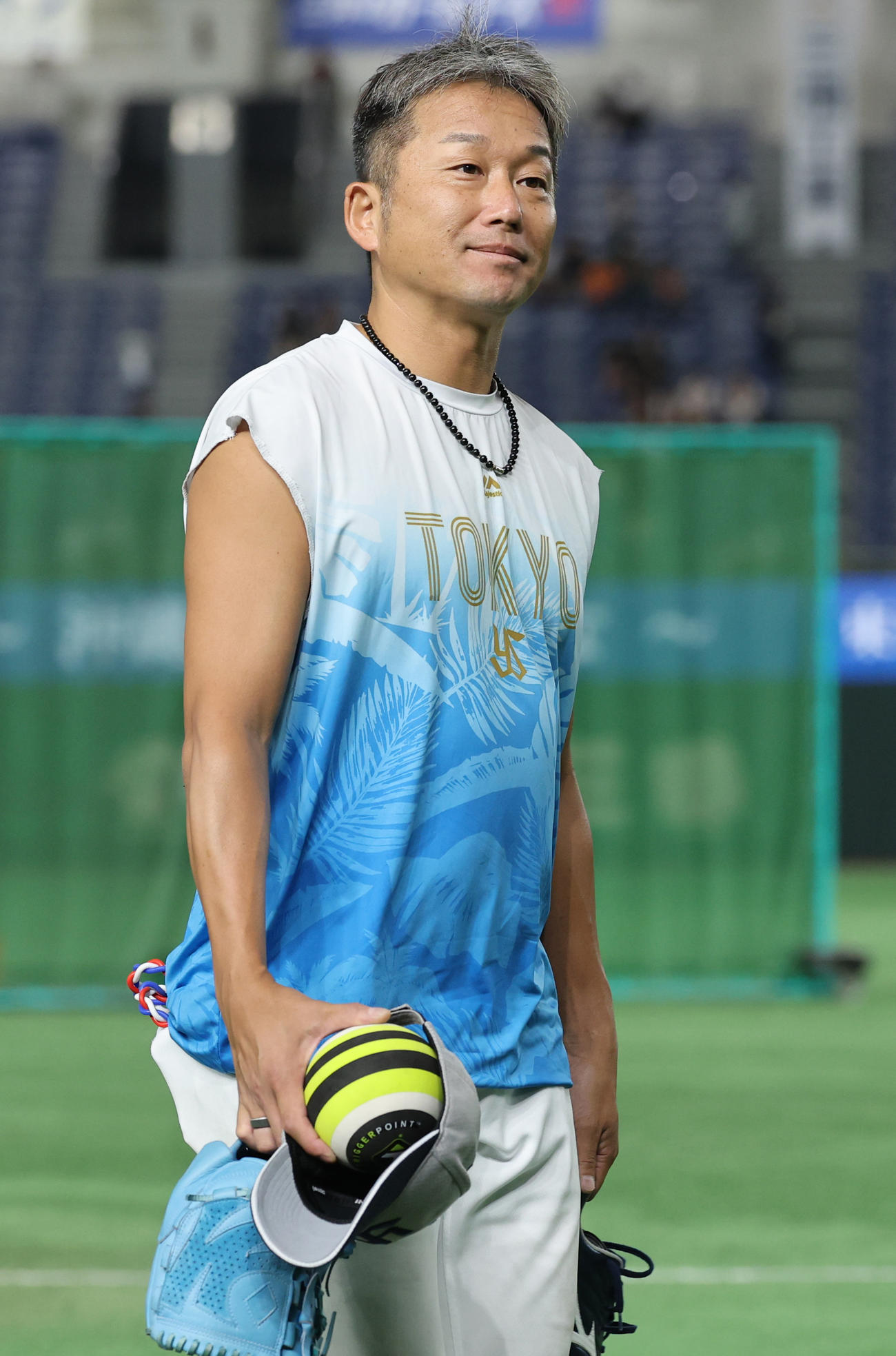 巨人対ヤクルト　練習を終え引き揚げるヤクルト石川（撮影・野上伸悟）