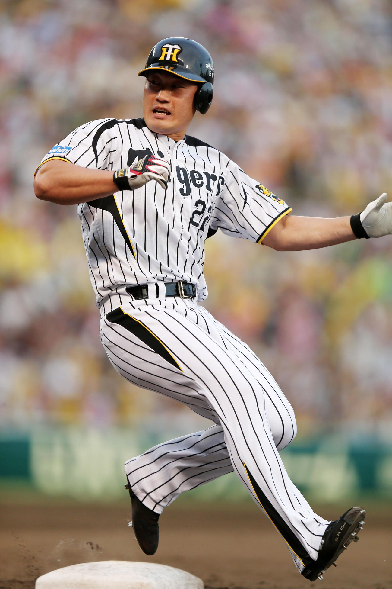 14年９月21日の中日戦で9回裏阪神2死、呉昇桓は初安打となる二塁内野安打を放つ