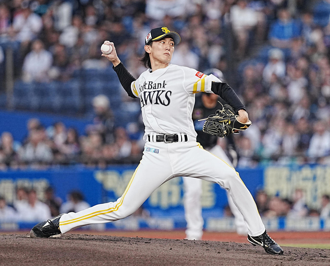ロッテ対ソフトバンク　ソフトバンク先発の大津（撮影・菅敏）