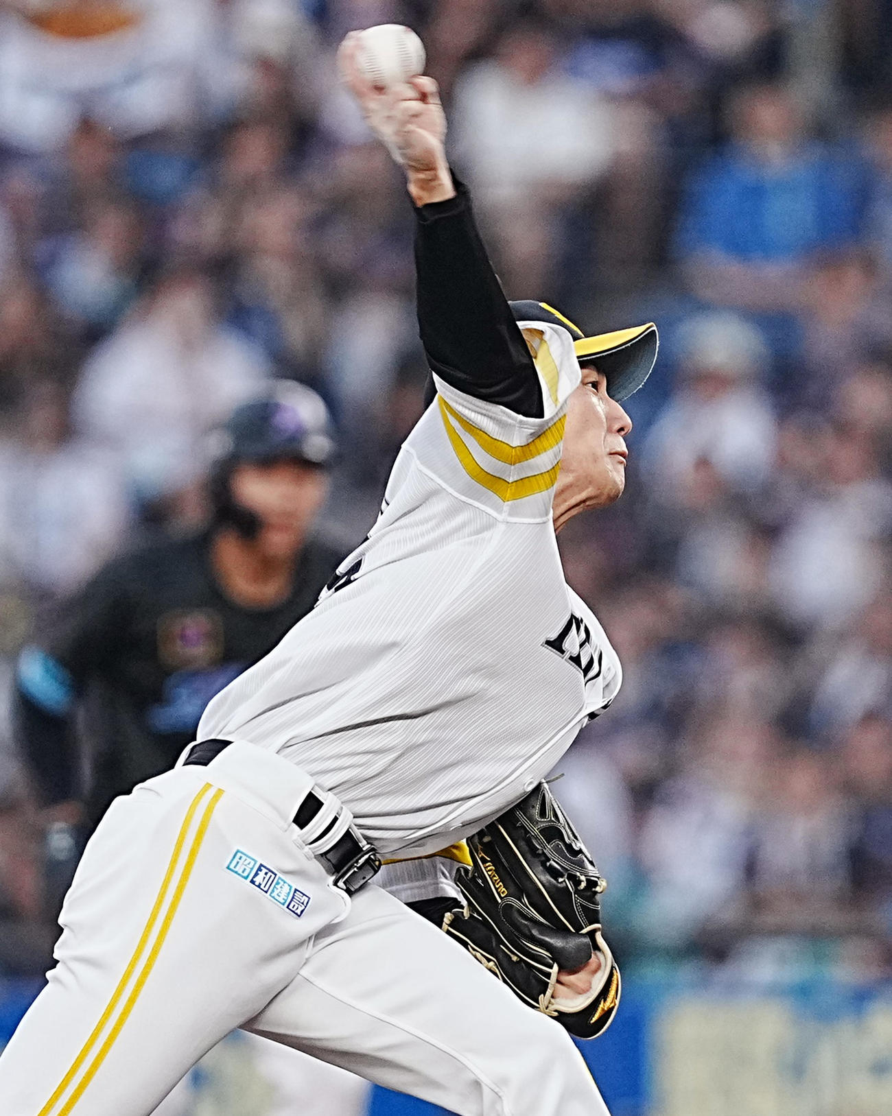 ロッテ対ソフトバンク　ソフトバンク先発の大津（撮影・菅敏）