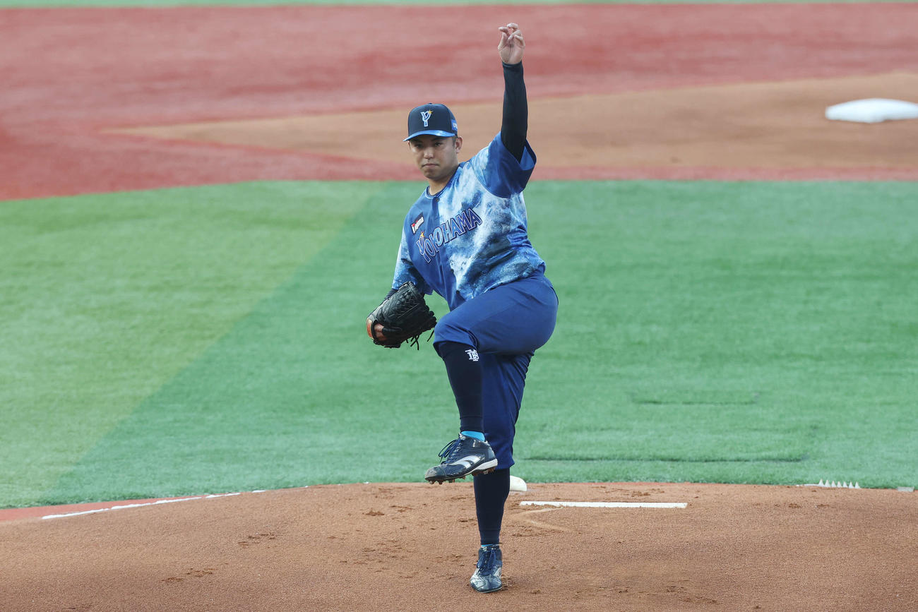 DeNA対広島　DeNA先発の東（撮影・宮地輝）