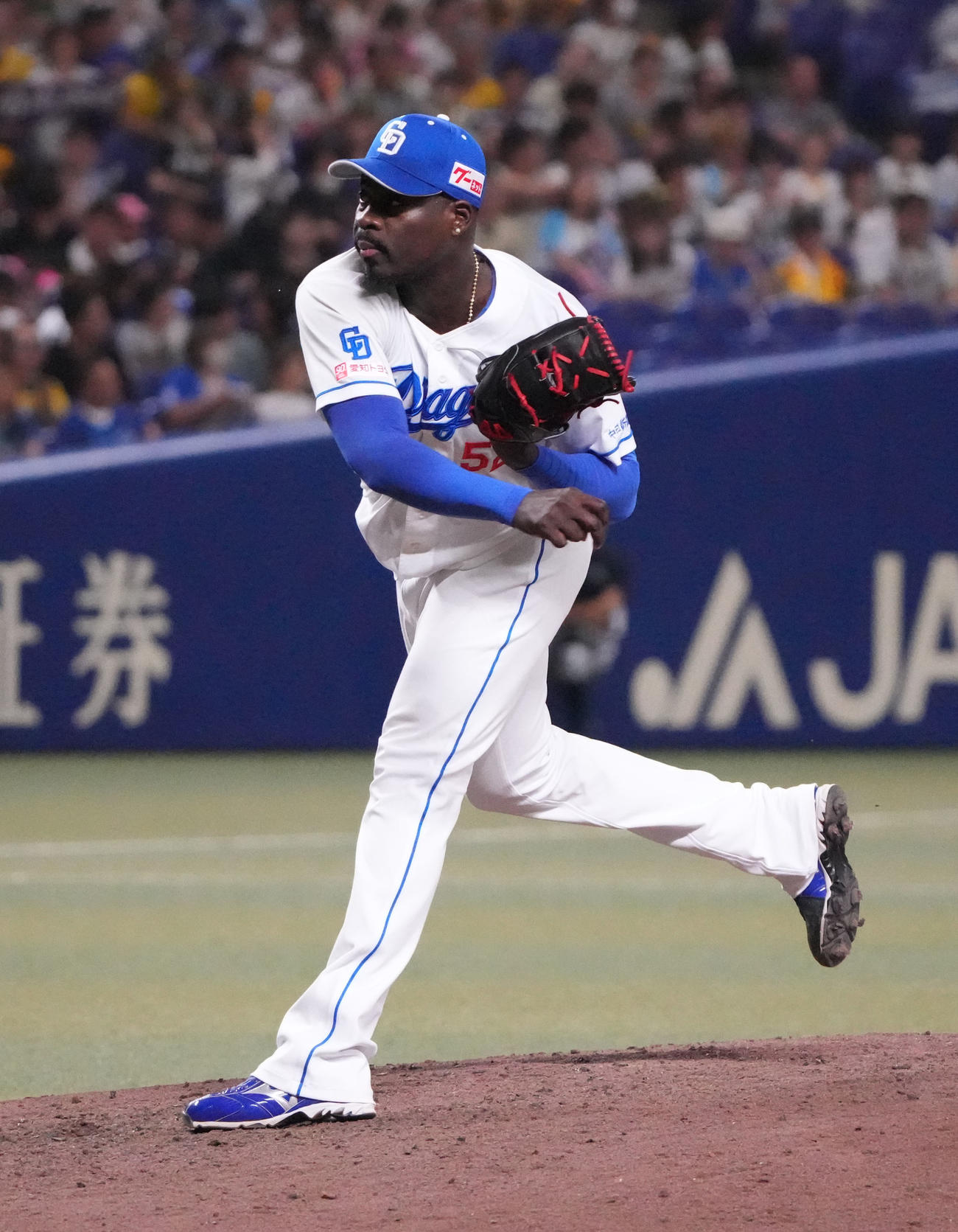 中日対阪神　10回表阪神無死満塁、中日5番手で登板するマルテ（撮影・森本幸一）