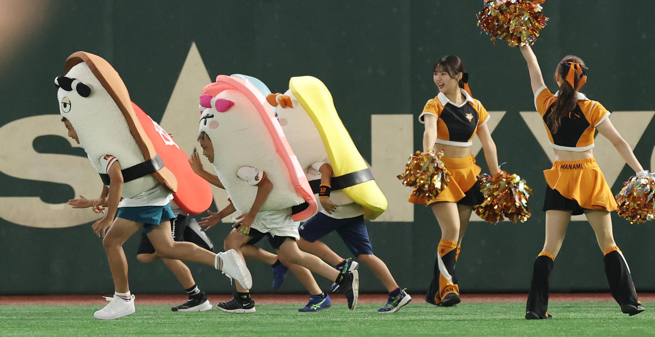 巨人対ヤクルト　すしレースはアナゴが優勝（撮影・野上伸悟）
