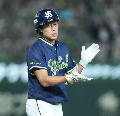 ヤクルト】東京ドーム9戦目で今季初勝利 45歳石川雅規が投打に奮闘