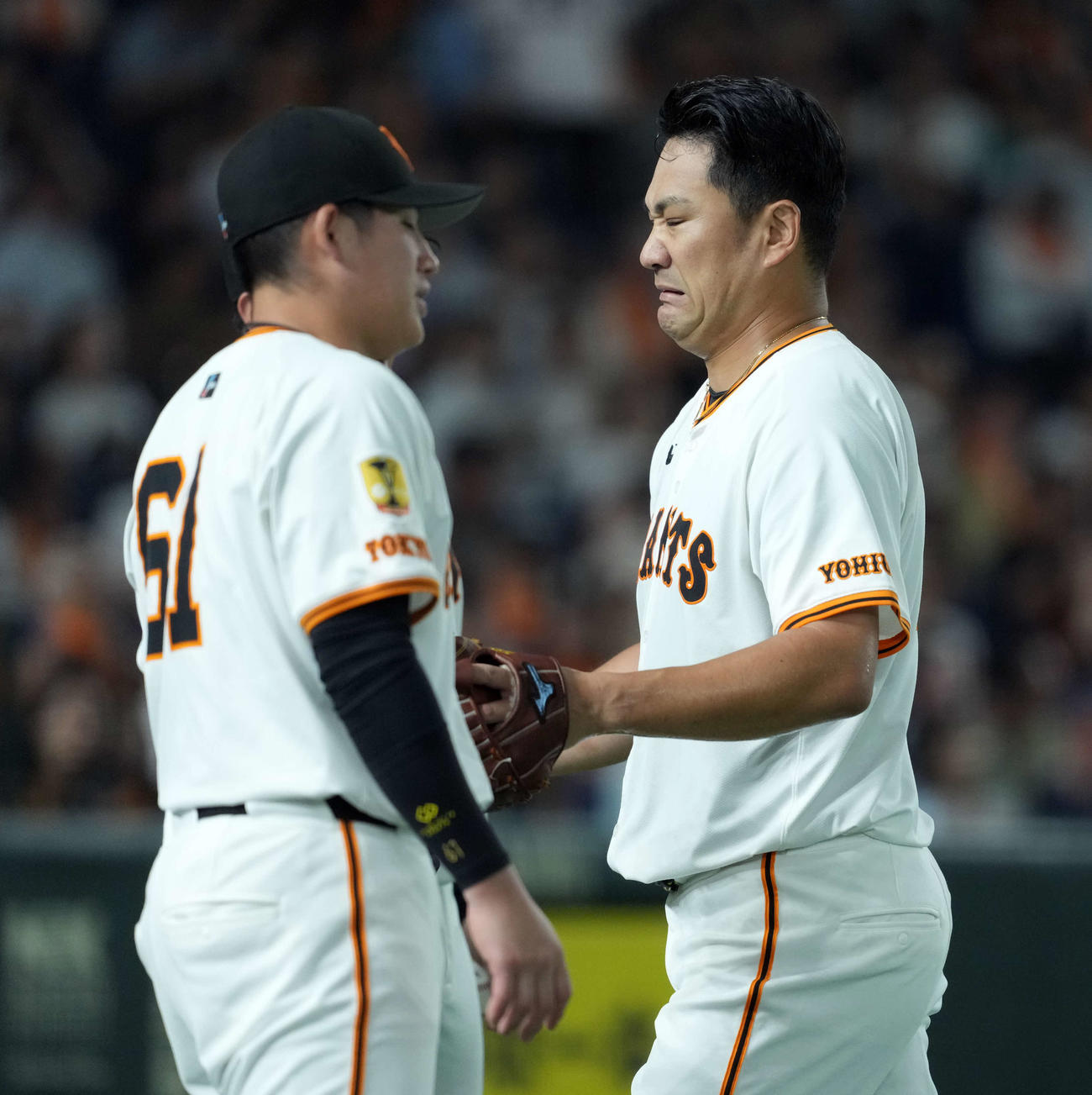 巨人対ヤクルト　4回表、ヤクルトに同点とされ顔をしかめる巨人田中将（撮影・たえ見朱実）