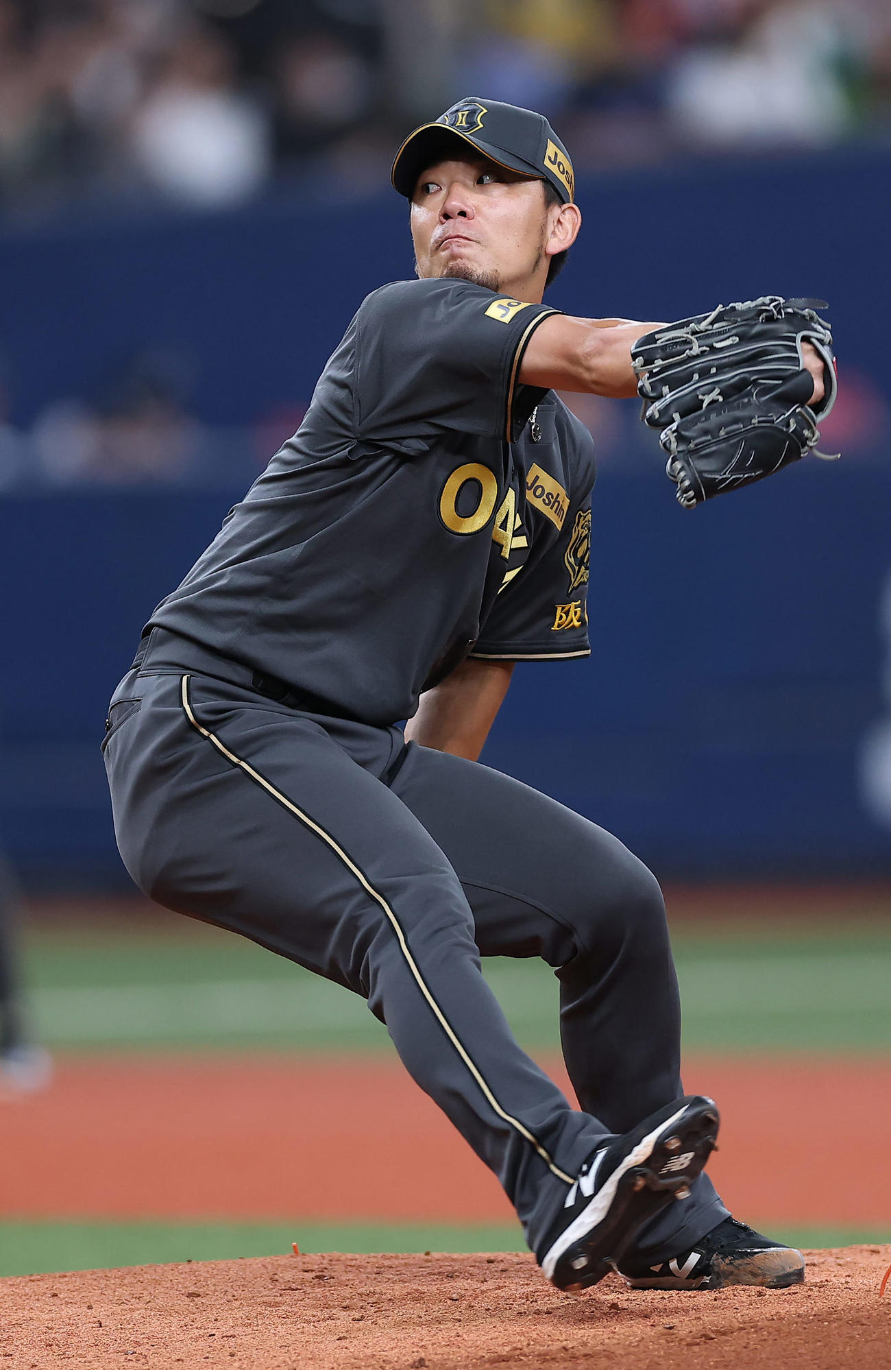 阪神対ヤクルト　力投する阪神先発の伊藤将（撮影・前田充）