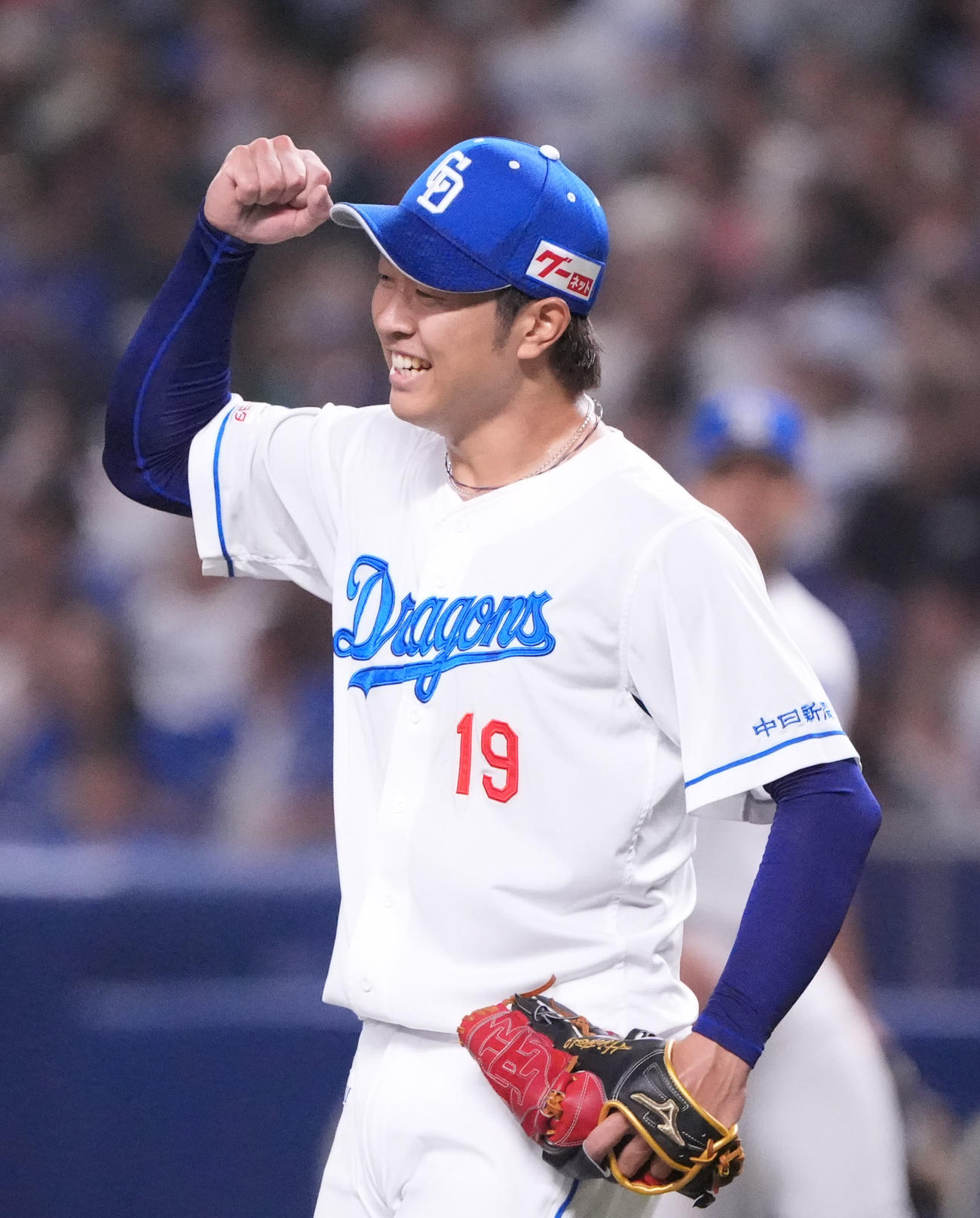 中日対広島　8回表広島2死、野間を左飛に打ち取りガッツポーズをする高橋宏（撮影・森本幸一）