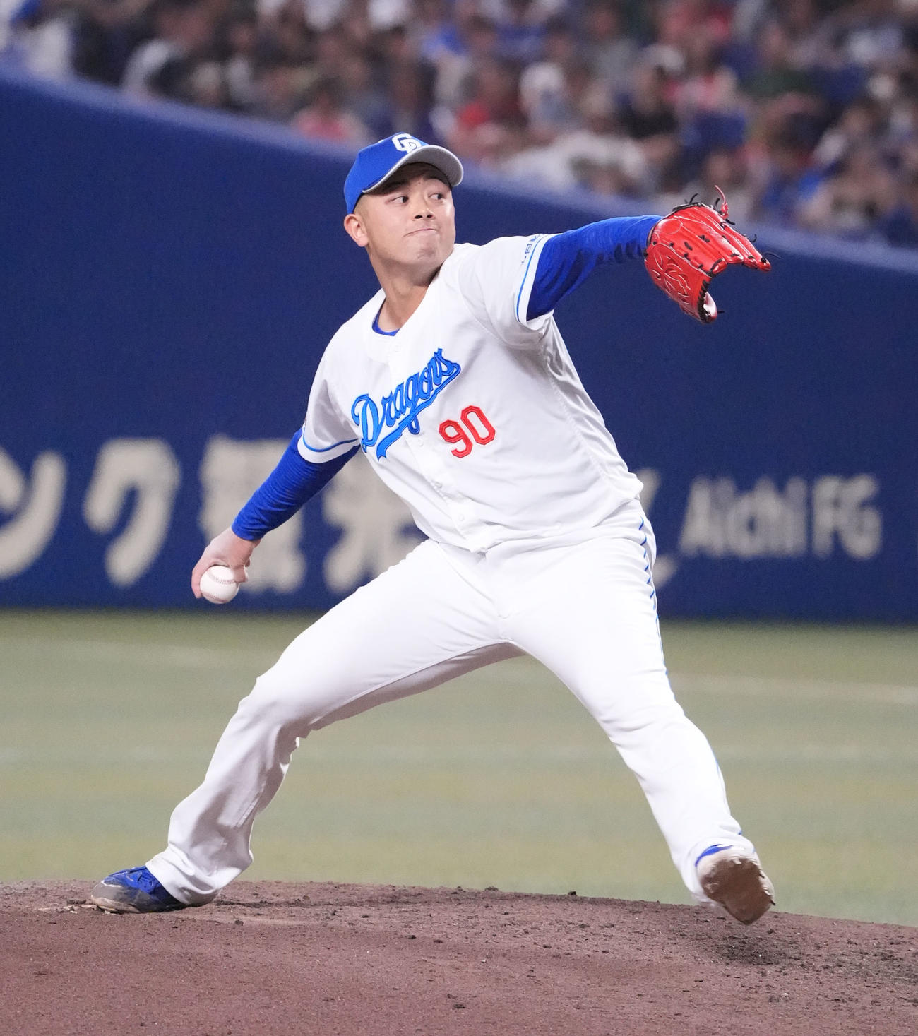 中日対広島　9回表、中日2番手で登板する松山（撮影・森本幸一）