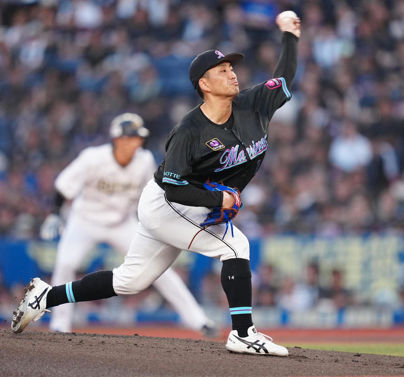 ロッテ対オリックス　先発し力投するロッテ小島（撮影・鈴木みどり）