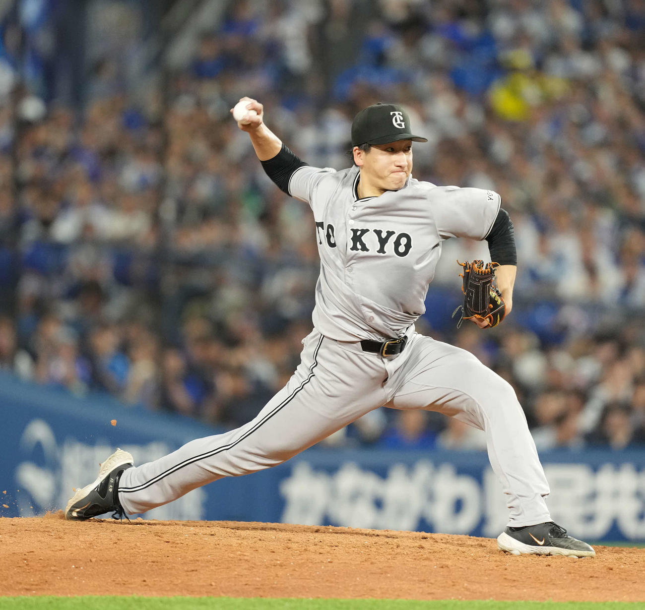 DeNA対巨人　巨人6番手の大勢（撮影・井上学）