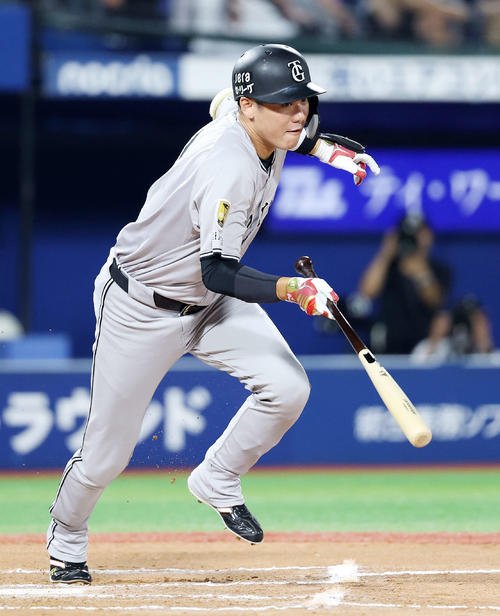 巨人】坂本勇人が18年連続2ケタ二塁打 球団では長嶋茂雄氏、阿部監督