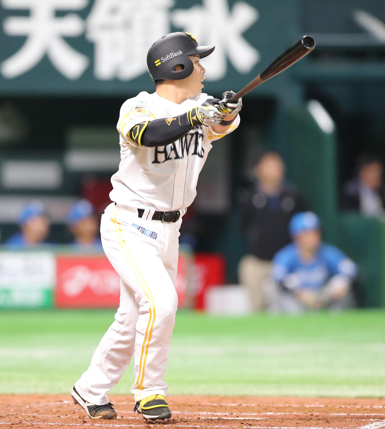 ソフトバンク対日本ハム　3回裏ソフトバンク2死二塁、近藤は中越えに先制となる適時二塁打を放つ（撮影・梅根麻紀）