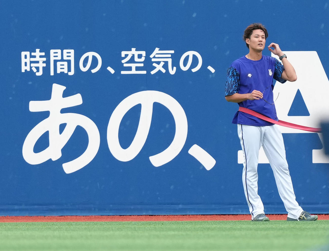 調整するDeNA藤浪（撮影・足立雅史）