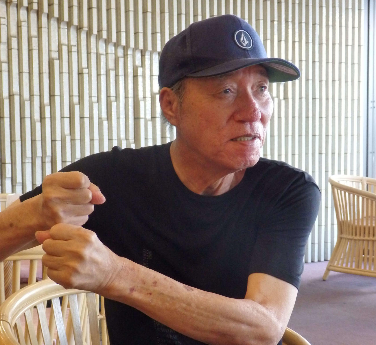 20年8月、打撃について語る水谷実雄氏
