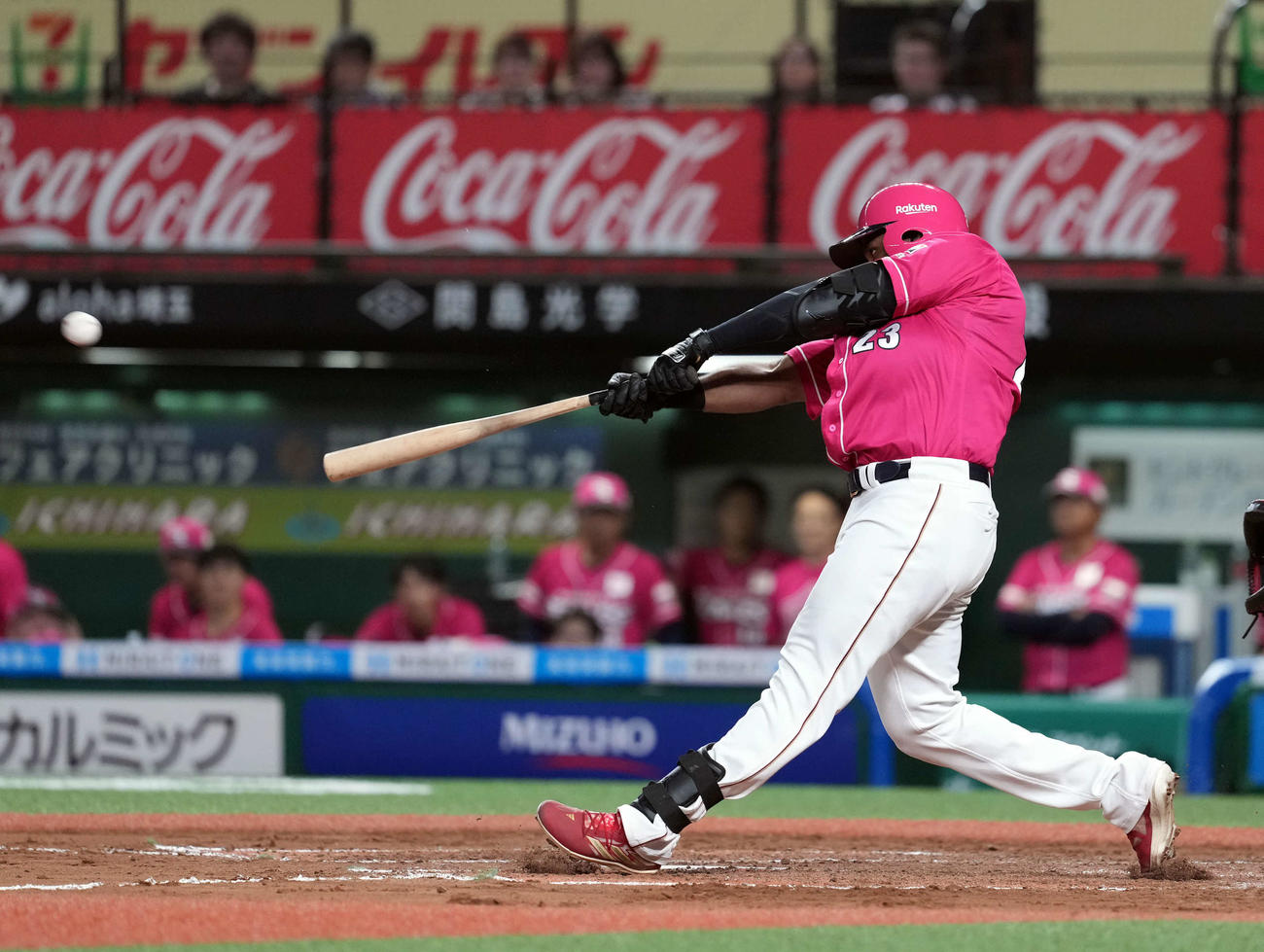 西武対楽天　7回表楽天1死満塁、勝ち越しの適時打を放つフランコ（撮影・たえ見朱実）