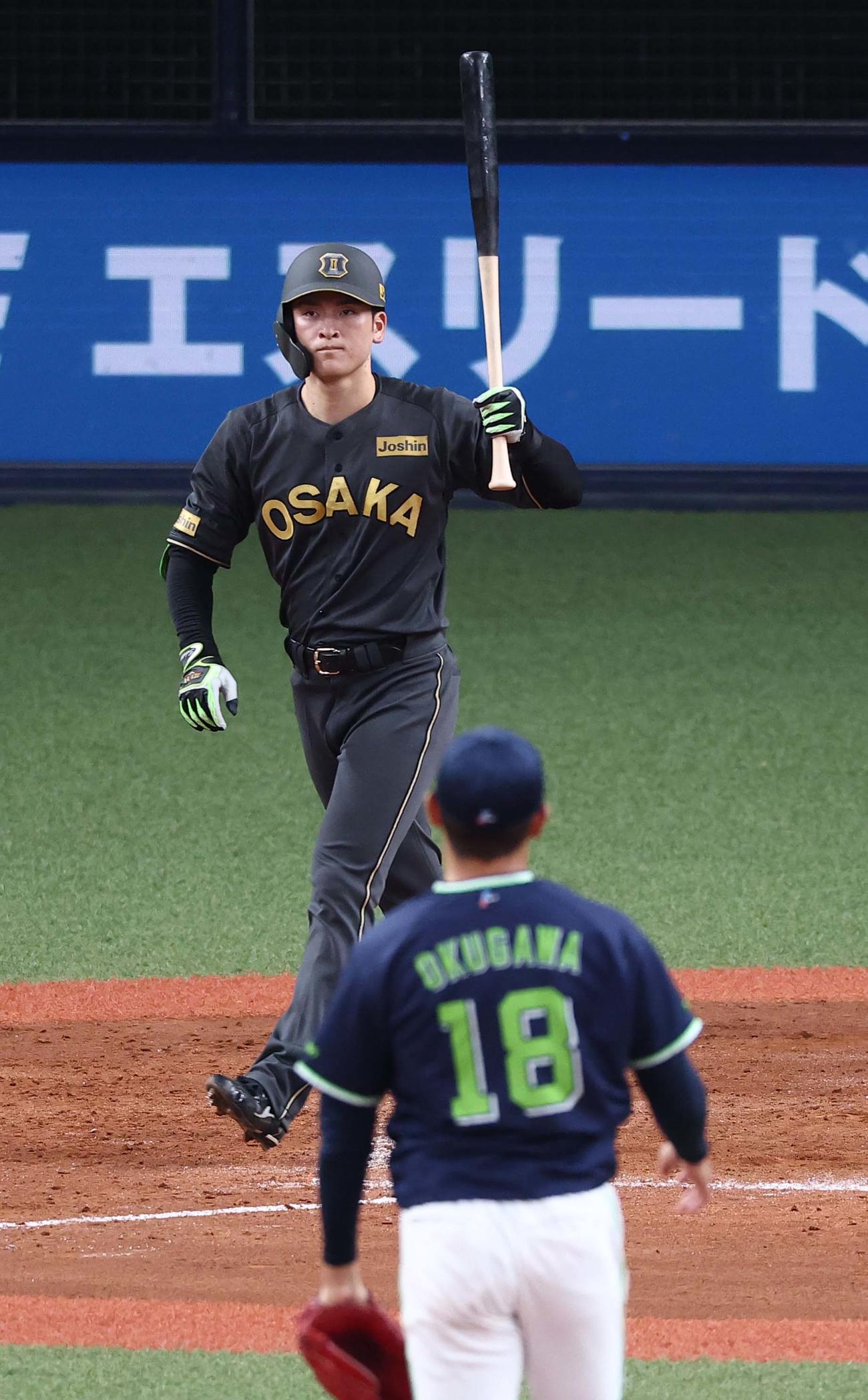 阪神対ヤクルト　5回裏阪神無死一、三塁、高寺は四球を選ぶ（撮影・上田博志）