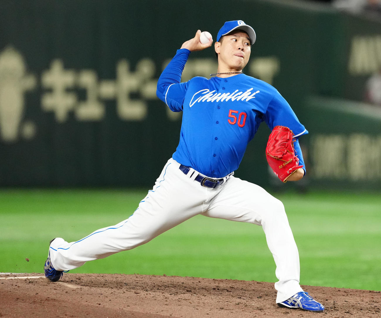 巨人対中日　中日4番手の清水（撮影・江口和貴）