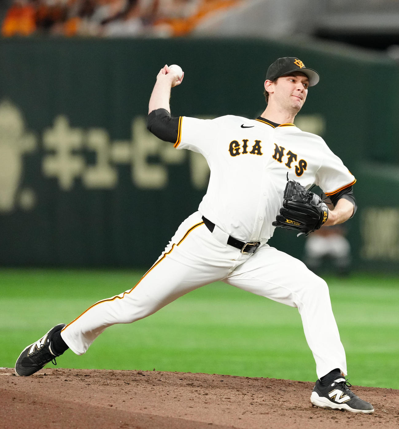 巨人対中日　巨人3番手のケラー（撮影・江口和貴）