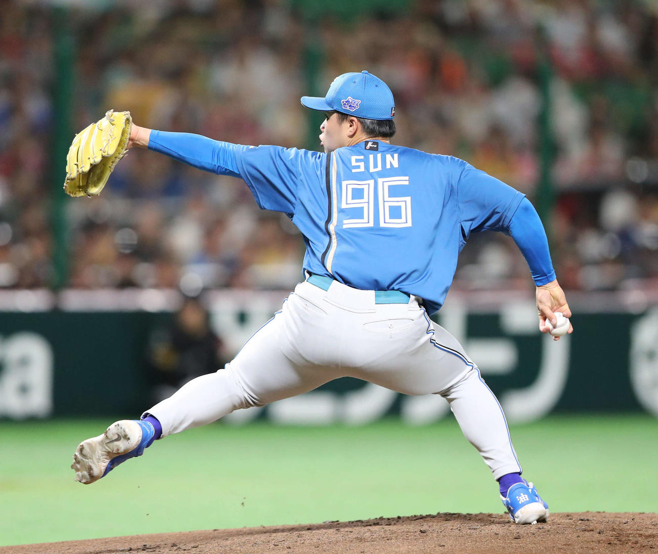 ソフトバンク対日本ハム　力投する日本ハム先発の孫（撮影・梅根麻紀）