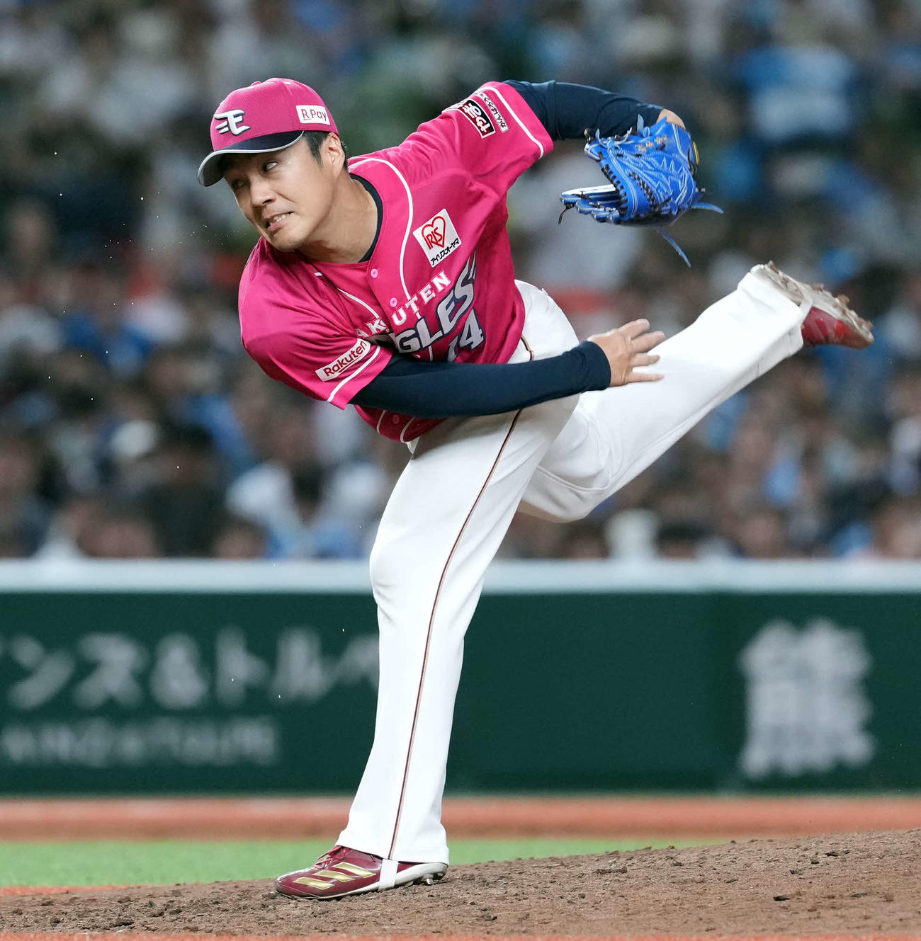 西武対楽天　9回からマウンドに上がった楽天則本（撮影・たえ見朱実）