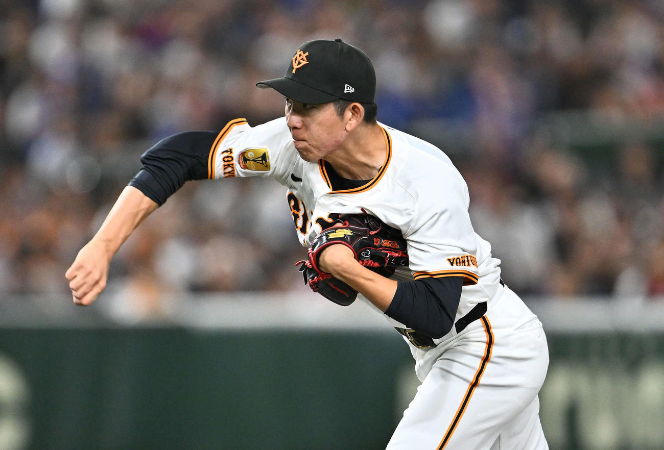 巨人対中日　巨人先発の戸郷（撮影・滝沢徹郎）