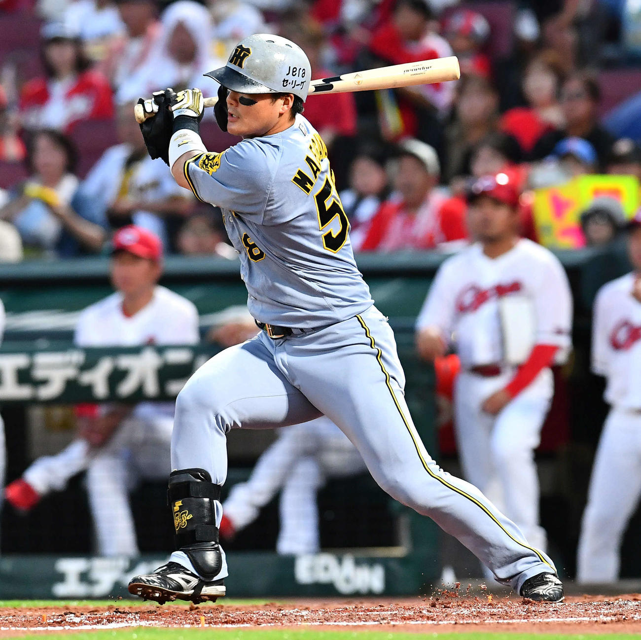 広島対阪神　3回表阪神2死一、三塁、前川は投前へ先制の適時内野安打を放つ（撮影・岩下翔太）