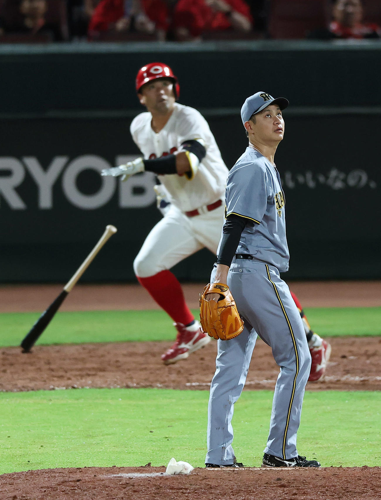 広島対阪神　5回裏広島無死一、三塁、末包に2点適時二塁打を浴びる大竹（撮影・前田充）