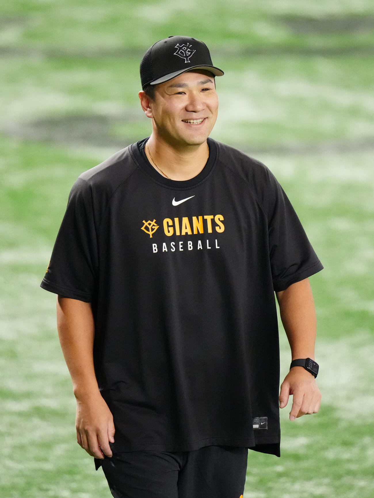 巨人対中日　試合前練習中、リラックスした表情を見せる巨人田中将（撮影・江口和貴）