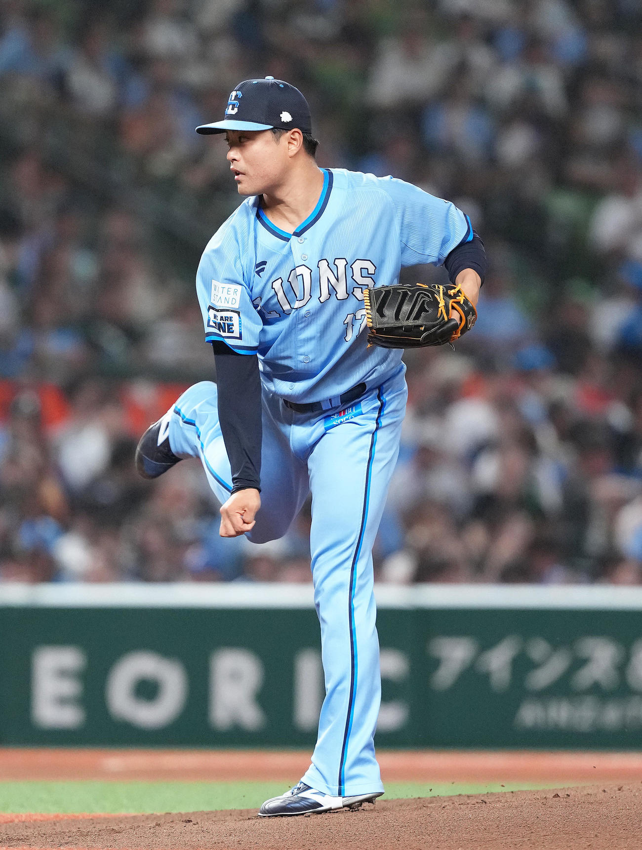 西武対ソフトバンク　西武先発の松本（撮影・足立雅史）
