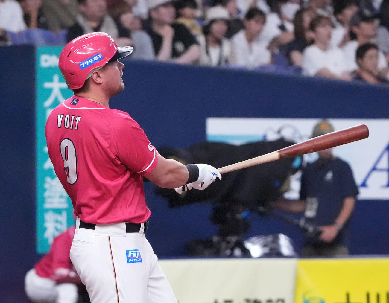オリックス対楽天　3回表楽天2死一塁、左越え2点本塁打を放つボイト（撮影・森本幸一）