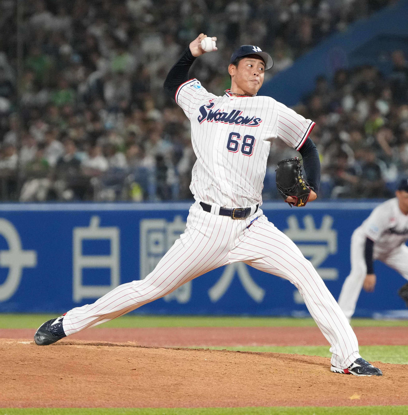 ヤクルト対DeNA　ヤクルト4番手で登板した丸山翔（撮影・小沢裕）