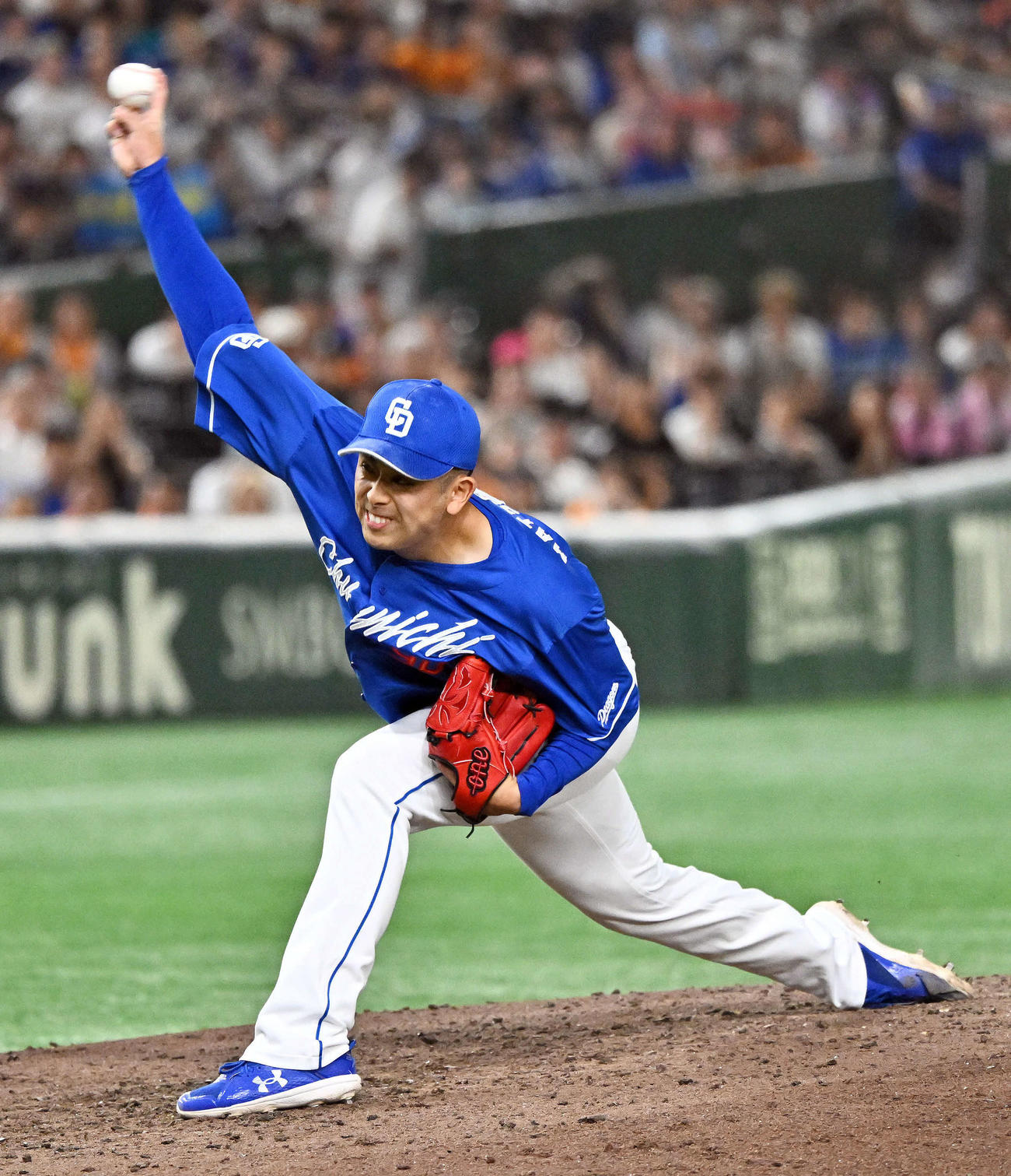巨人対中日　9回裏から中日4番手で登板し試合を締めた松山（撮影・滝沢徹郎）