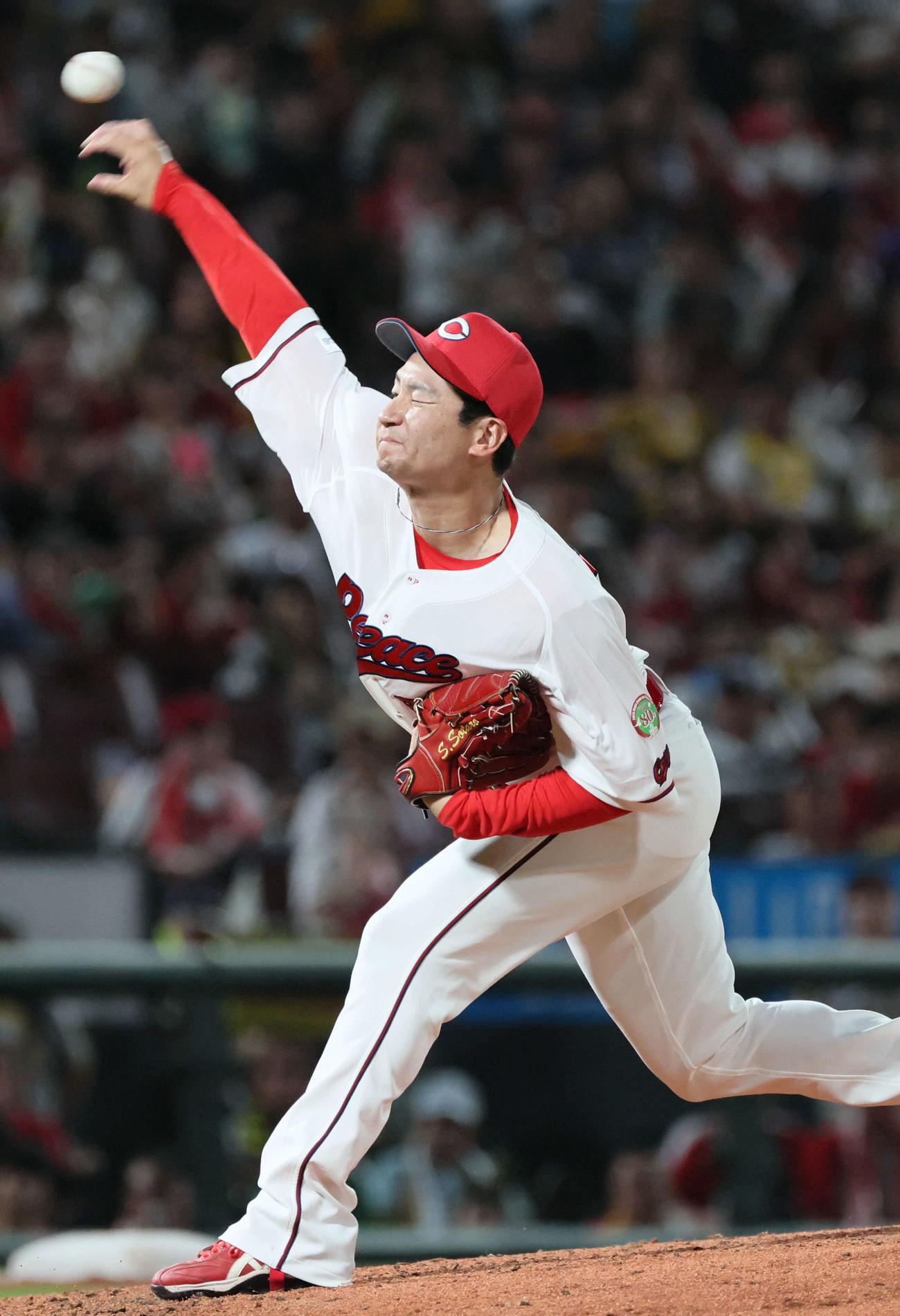 広島対阪神　8回表阪神、広島3番手の島内（撮影・加藤孝規）