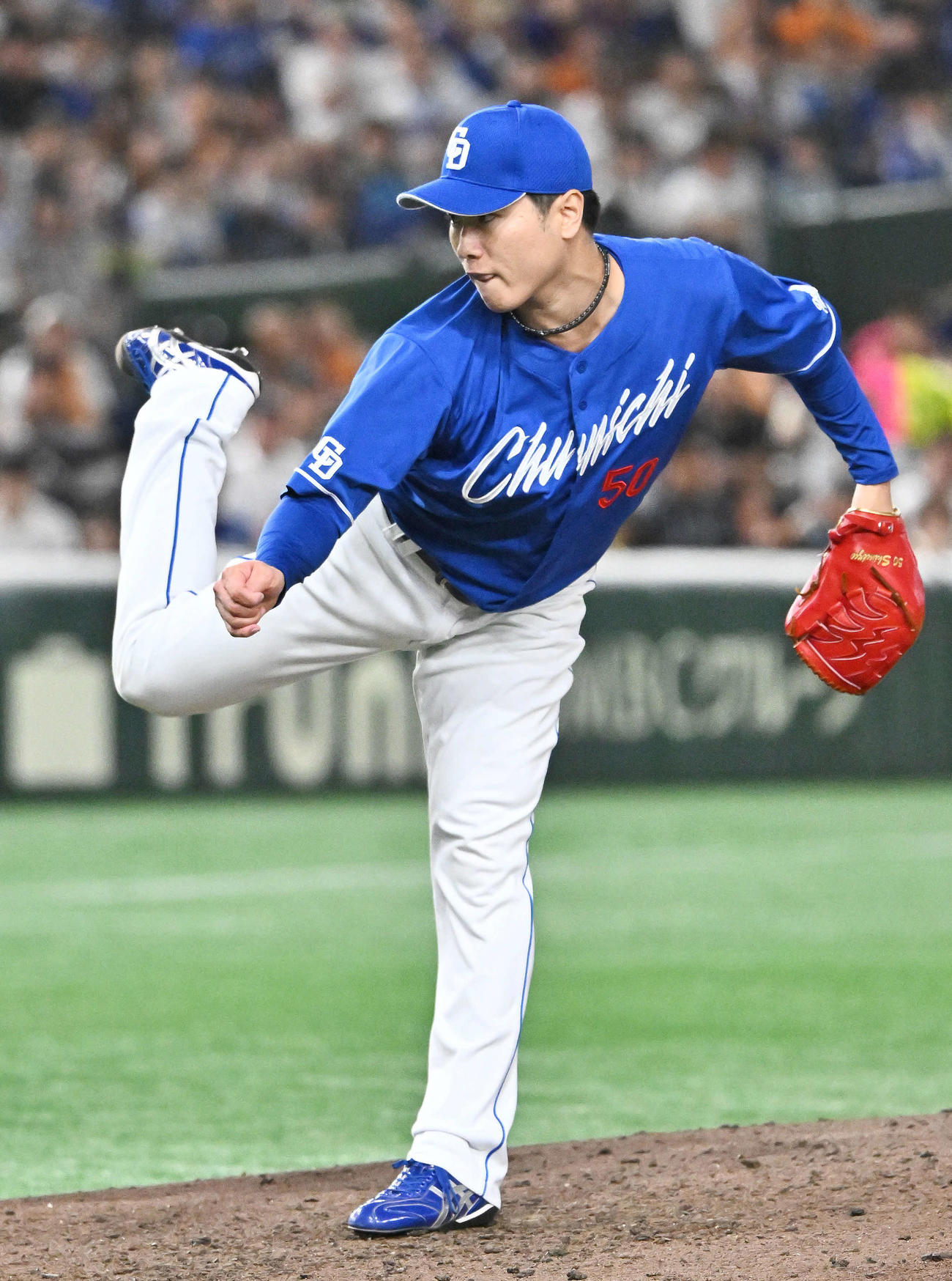 巨人対中日　中日3番手で登板する清水（撮影・滝沢徹郎）