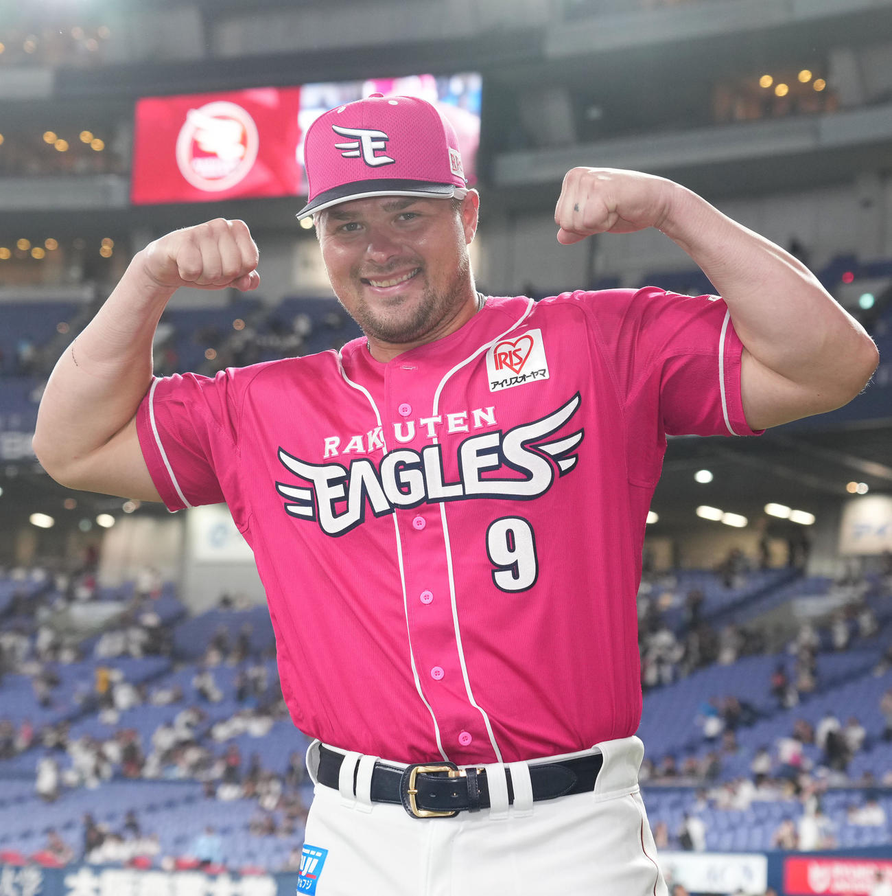 オリックス対楽天　ヒーローインタビューを終えポーズを決めるボイト（撮影・森本幸一）