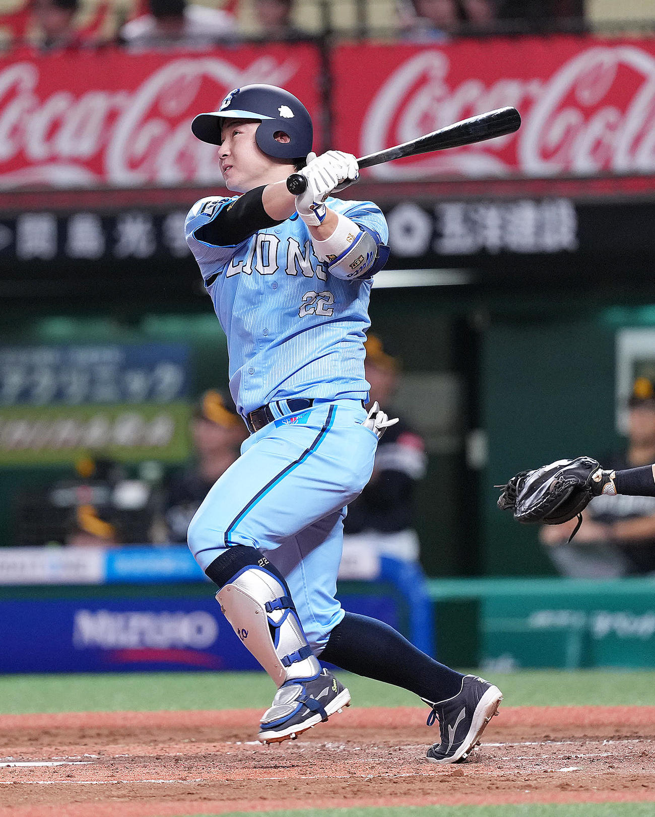 西武対ソフトバンク　3回裏西武無死、古賀は先制の左越え本塁打を放つ（撮影・足立雅史）