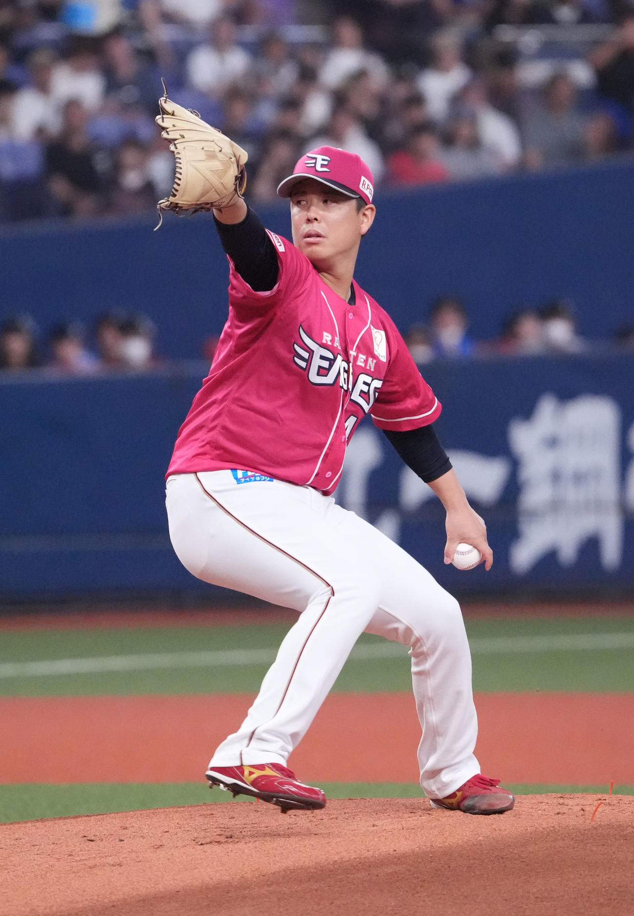 オリックス対楽天　1回裏、登板する楽天先発の藤井（撮影・森本幸一）