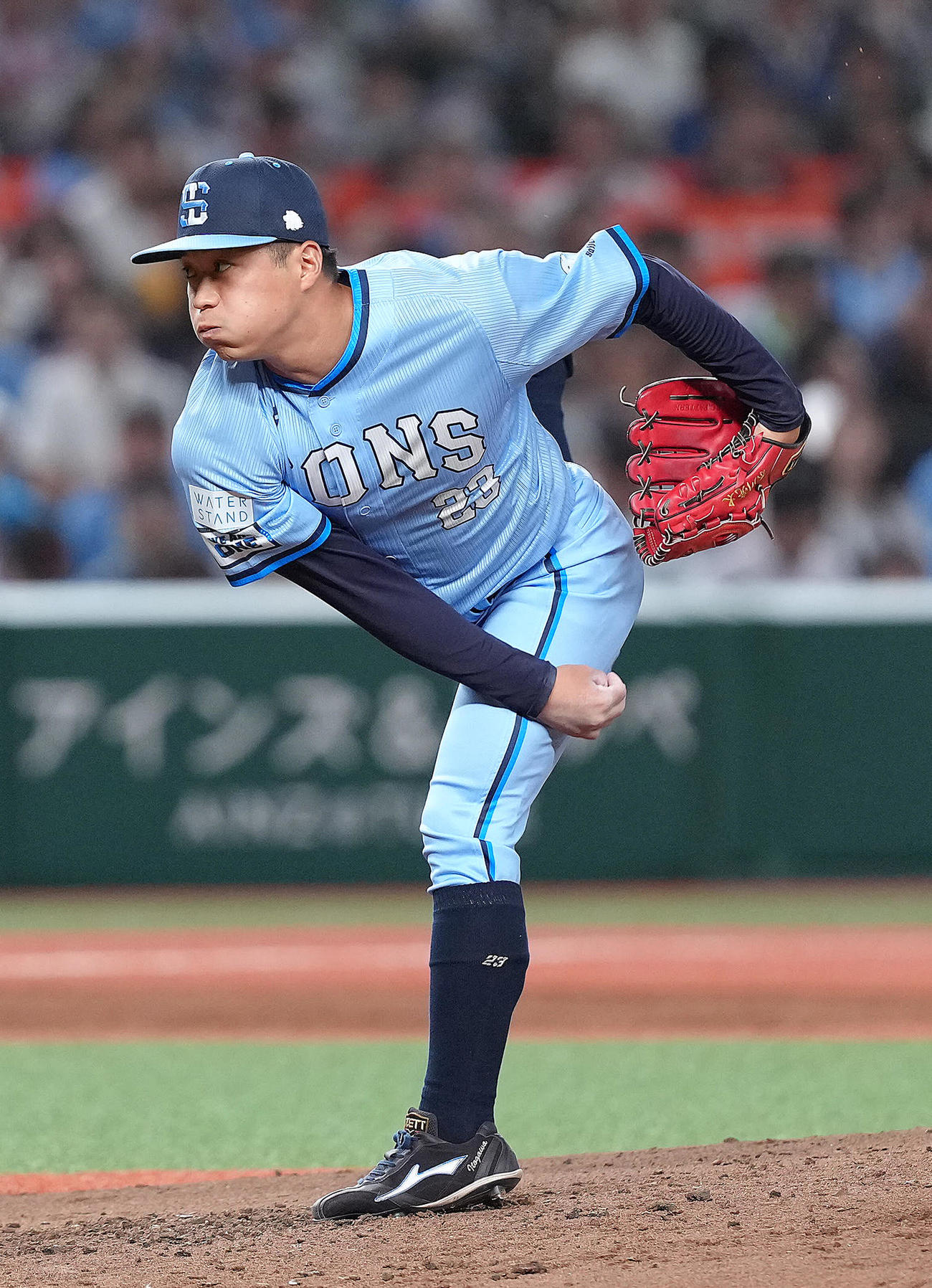 西武対ソフトバンク　3回から登板した西武糸川（撮影・足立雅史）
