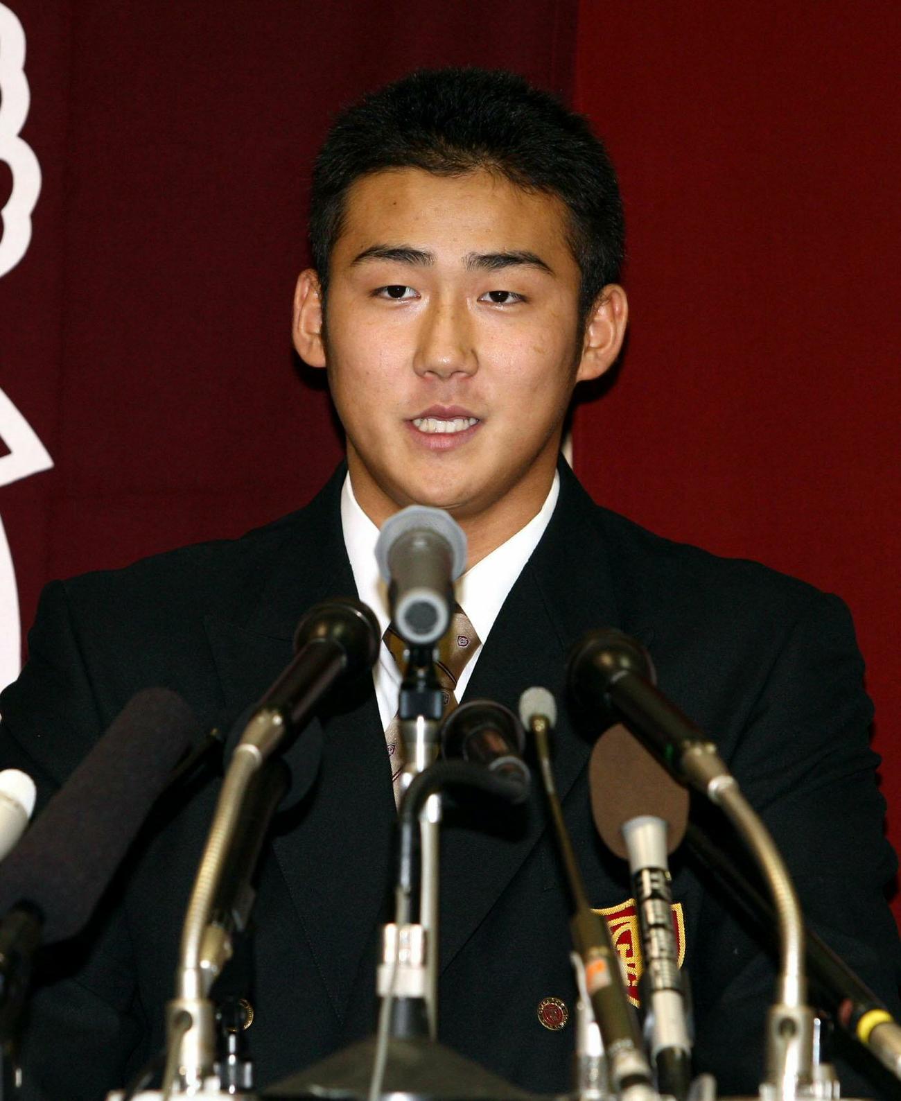 07年ドラフトで日本ハムから1巡目指名を受けた大阪桐蔭・中田翔