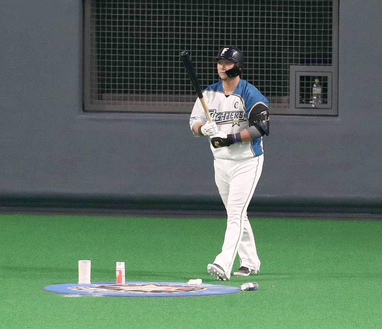 19年3月29日、オリックス戦の10回裏、1死満塁、西川、近藤と連続敬遠され打席に向かう中田