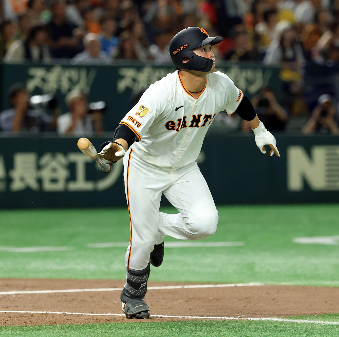 巨人対阪神　7回裏巨人無死一塁、右越え2点本塁打を放つ中山（撮影・浅見桂子）