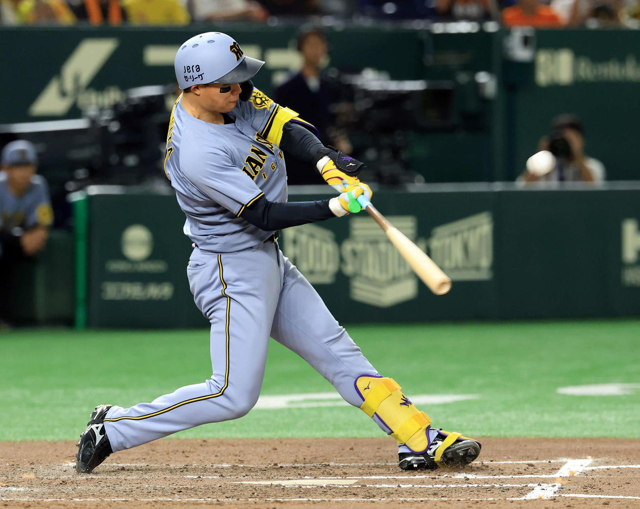 巨人対阪神　7回表阪神1死二塁、森下は中越え適時三塁打を放つ（撮影・浅見桂子）