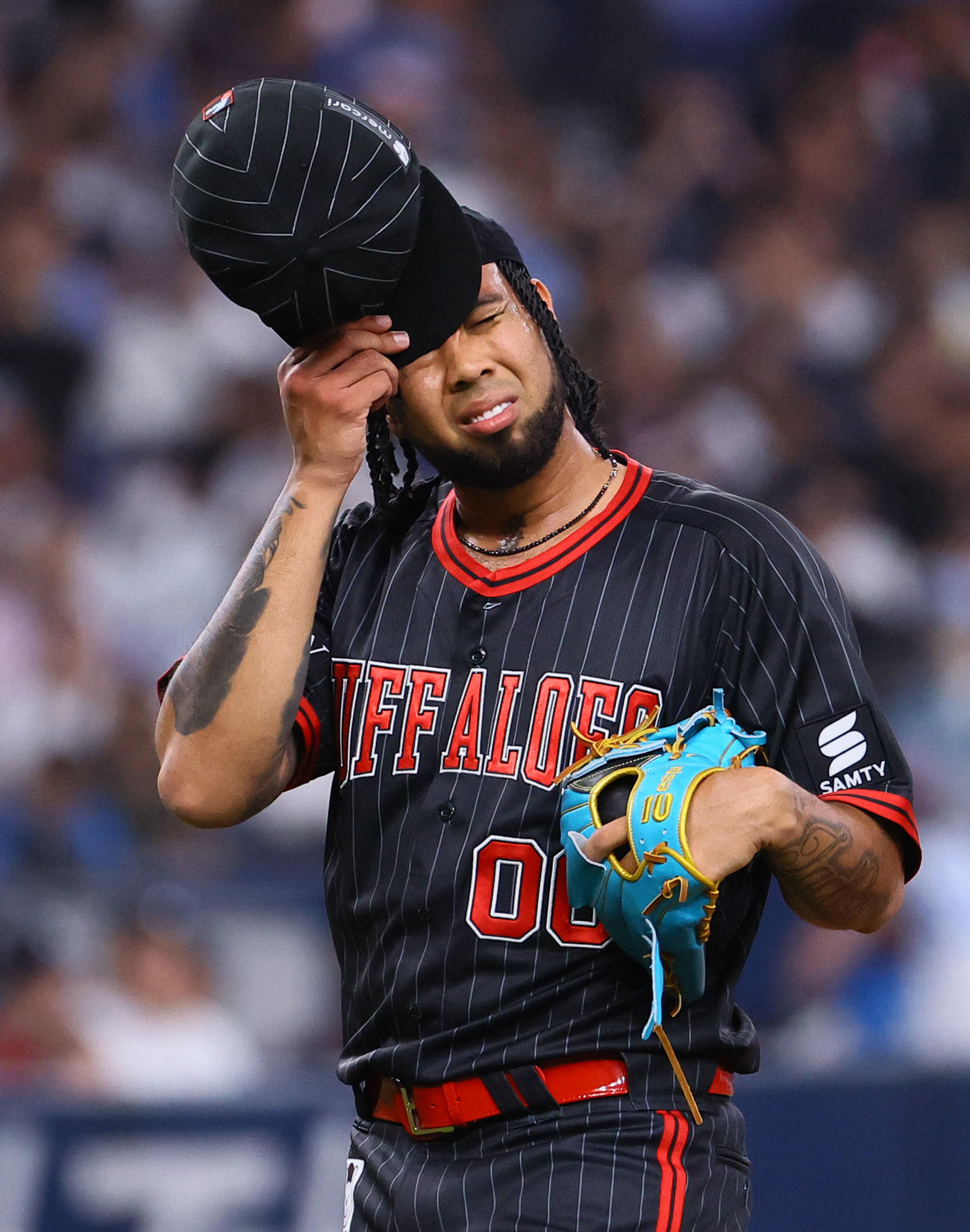 オリックス対西武　4回表西武2死、長谷川に四球を与えたエスピノーザ（撮影・藤尾明華）