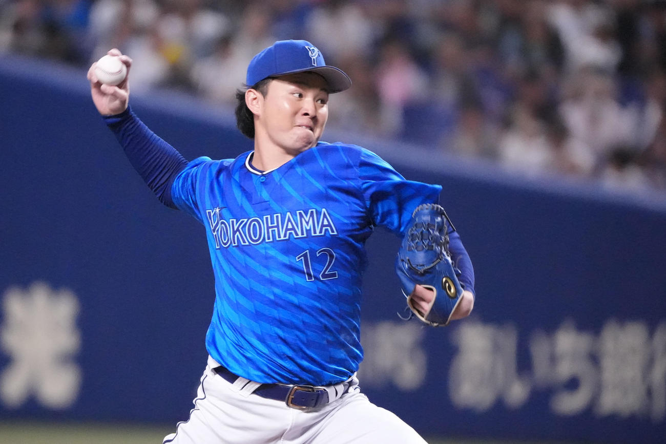 中日対DeNA 1回裏、登板するDeNA先発の竹田（撮影・森本幸一）