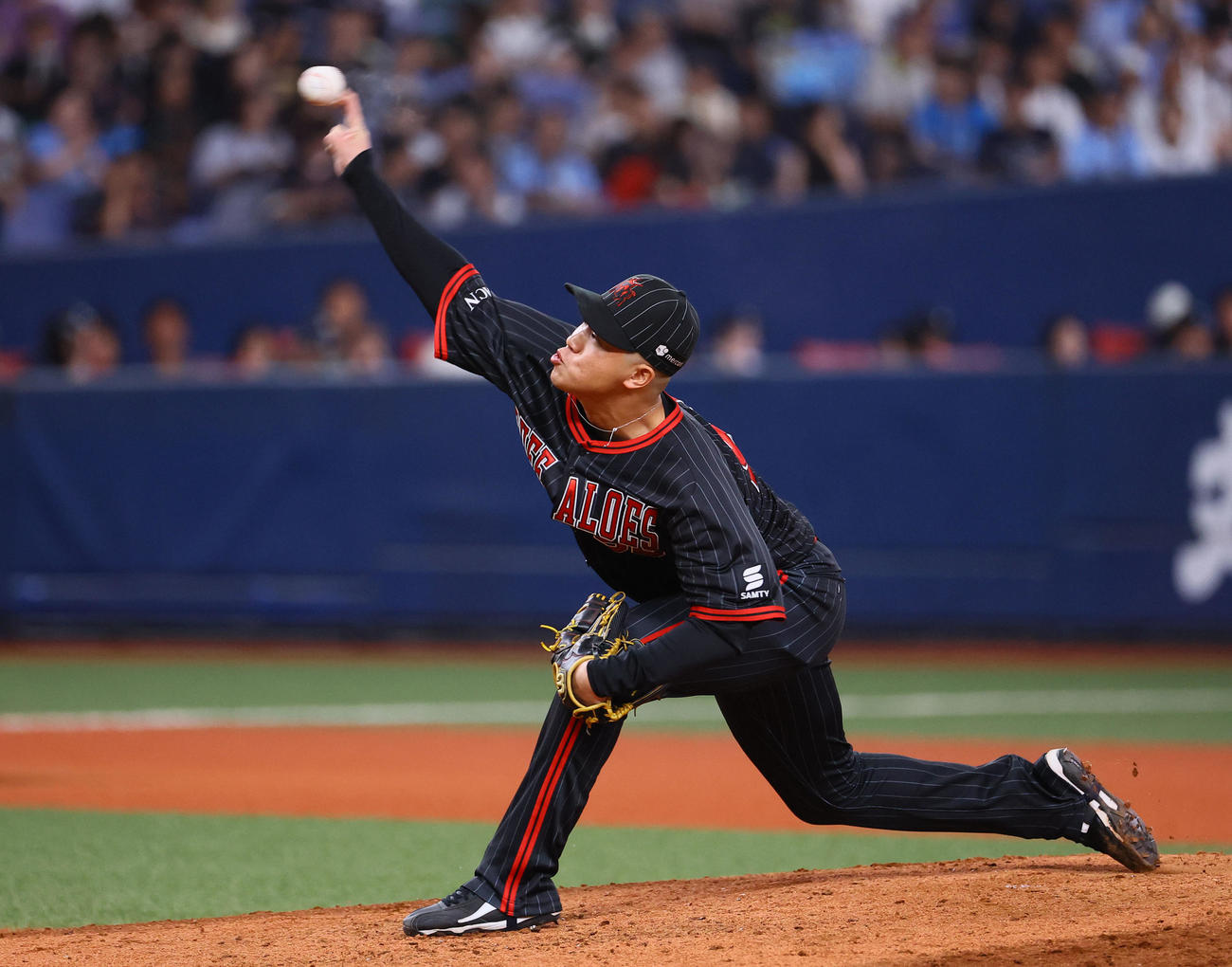 オリックス対西武　7回、2番手で登板したオリックス才木（撮影・藤尾明華）