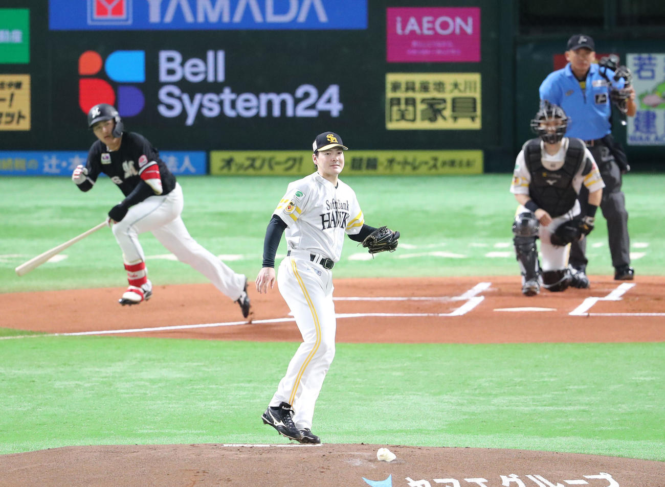 ソフトバンク対ロッテ　1回表ロッテ無死二塁、西川に先制適時打を浴びた有原（撮影・梅根麻紀）