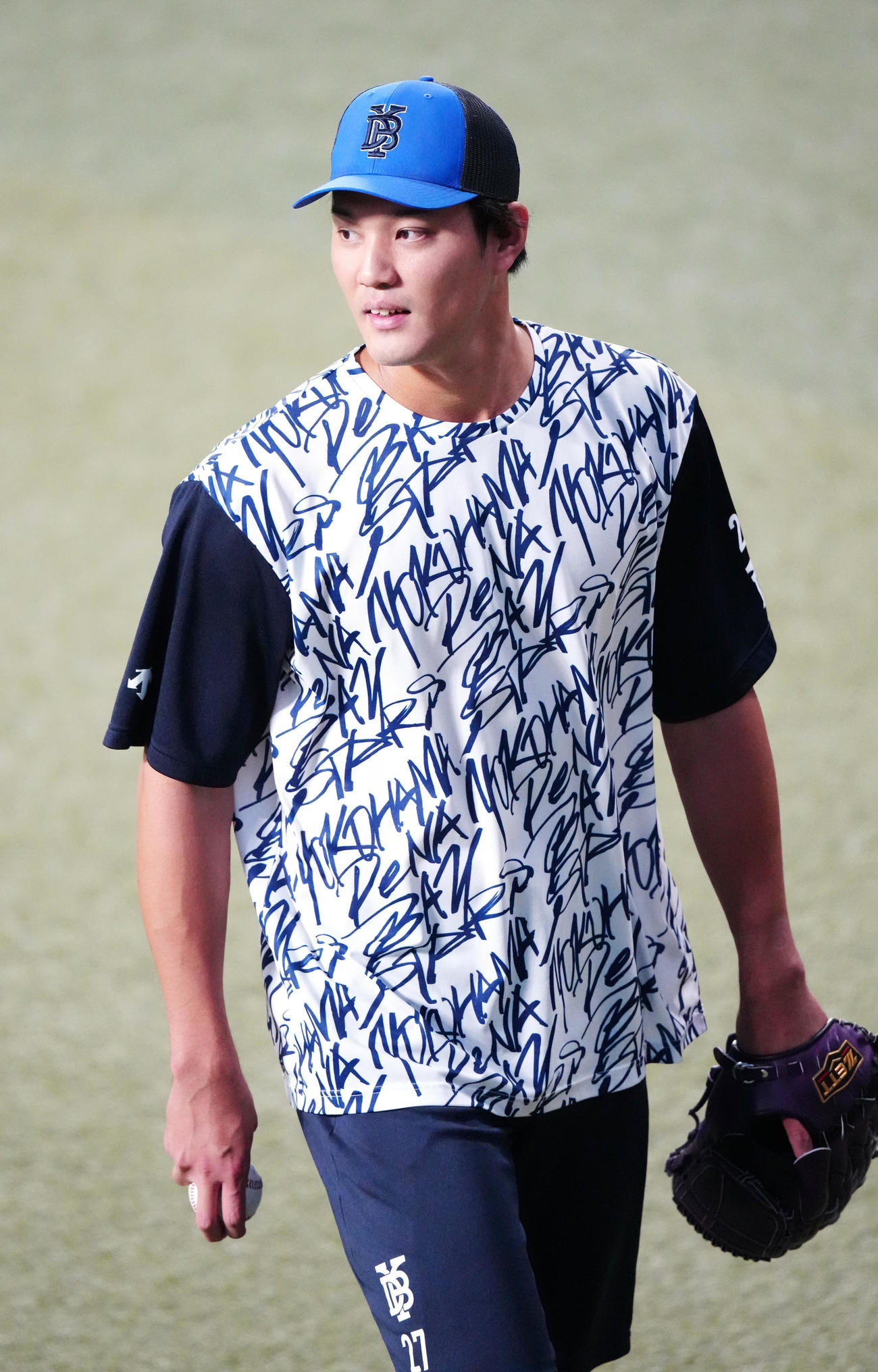 中日対DeNA　試合前練習に臨むDeNA藤浪（撮影・江口和貴）
