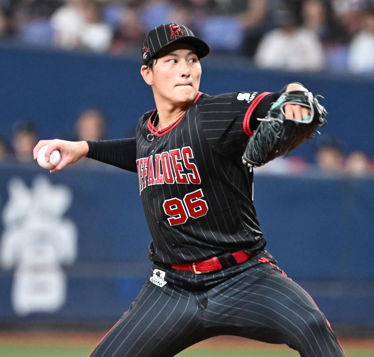 オリックス対西武　先発するオリックス高島（撮影・和賀正仁）